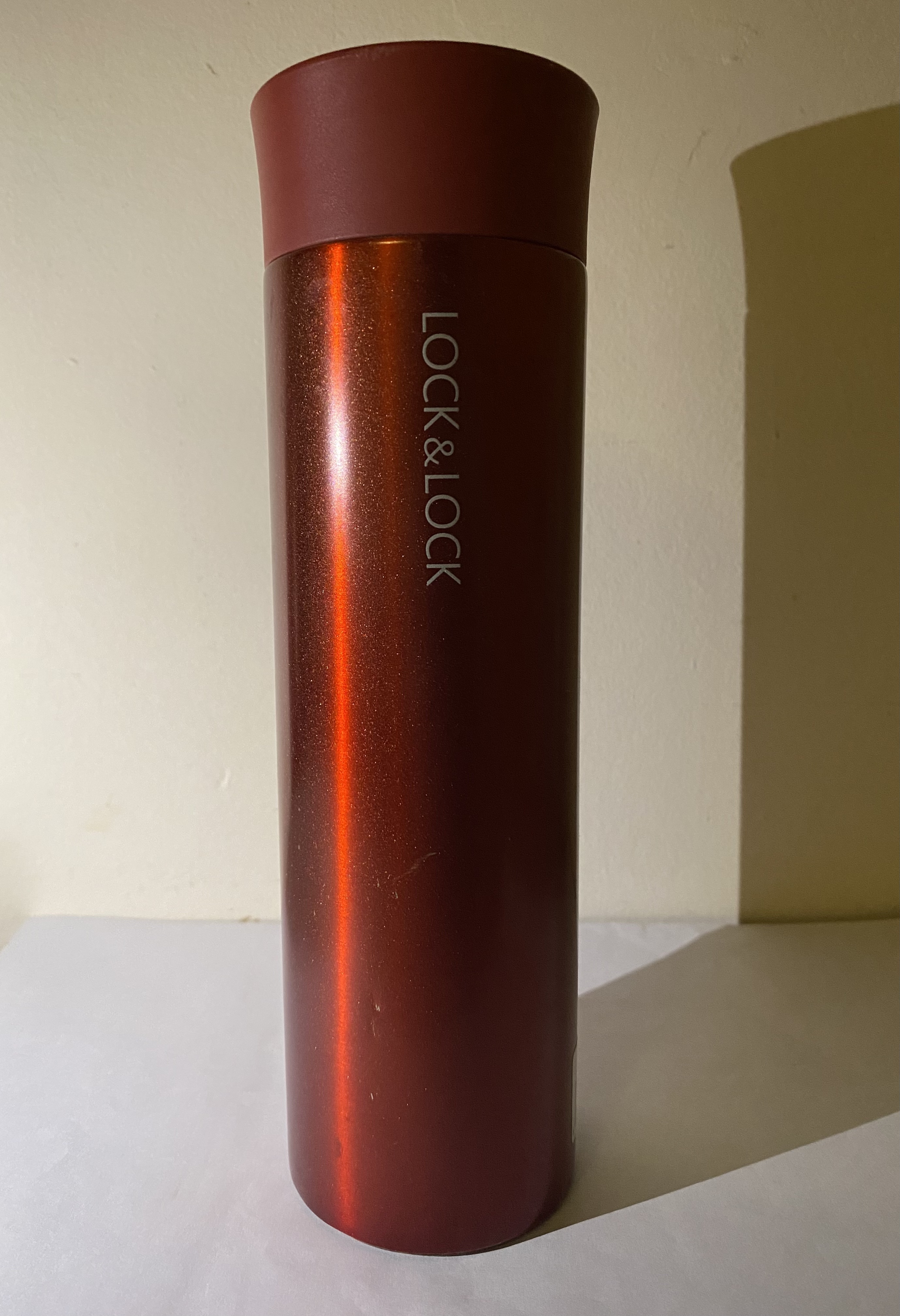 The front side picture of the water bottle